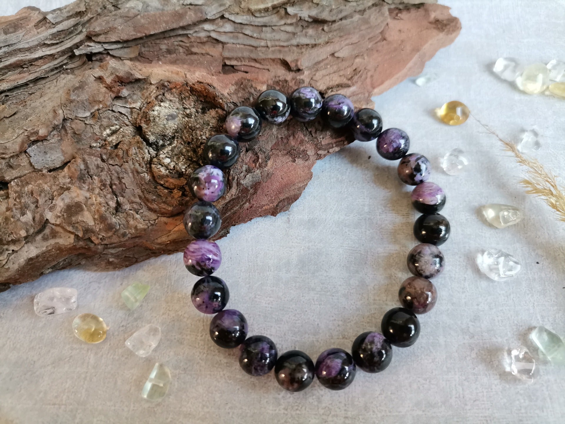 Čaroit AA Ø 8mm Náramek