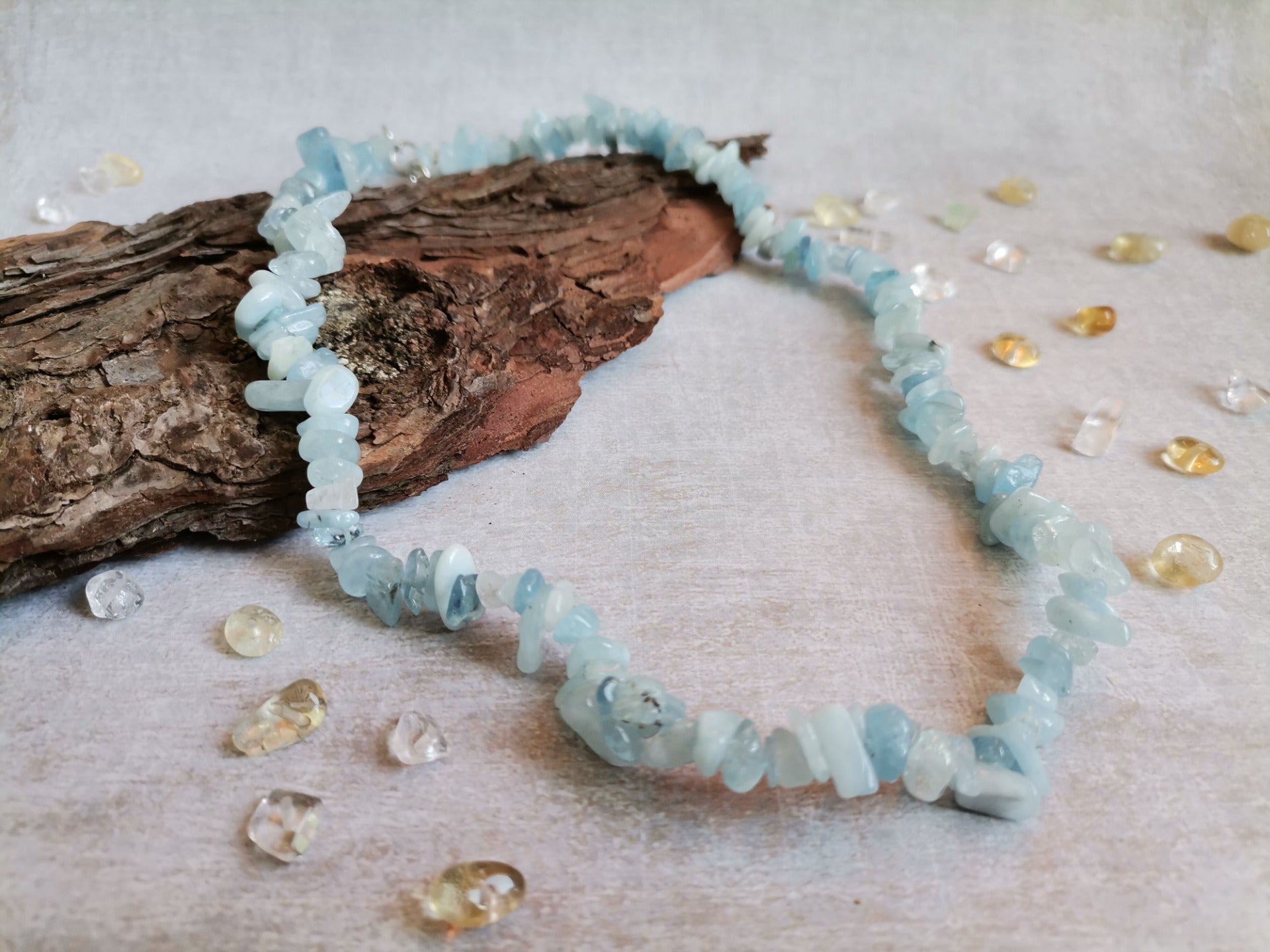 Sekaný náhrdelník - akvamarín