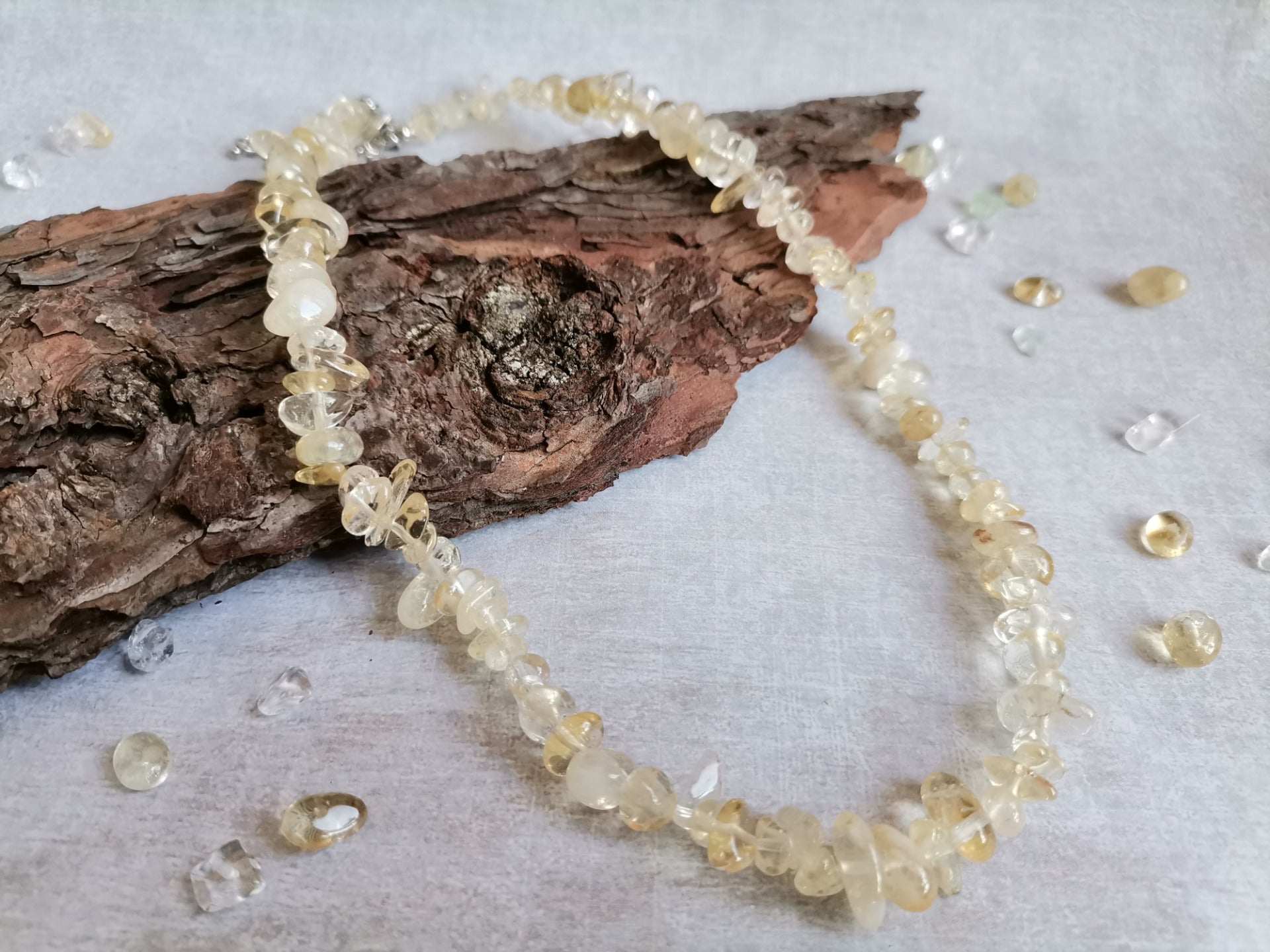 Sekaný náhrdelník - citrín