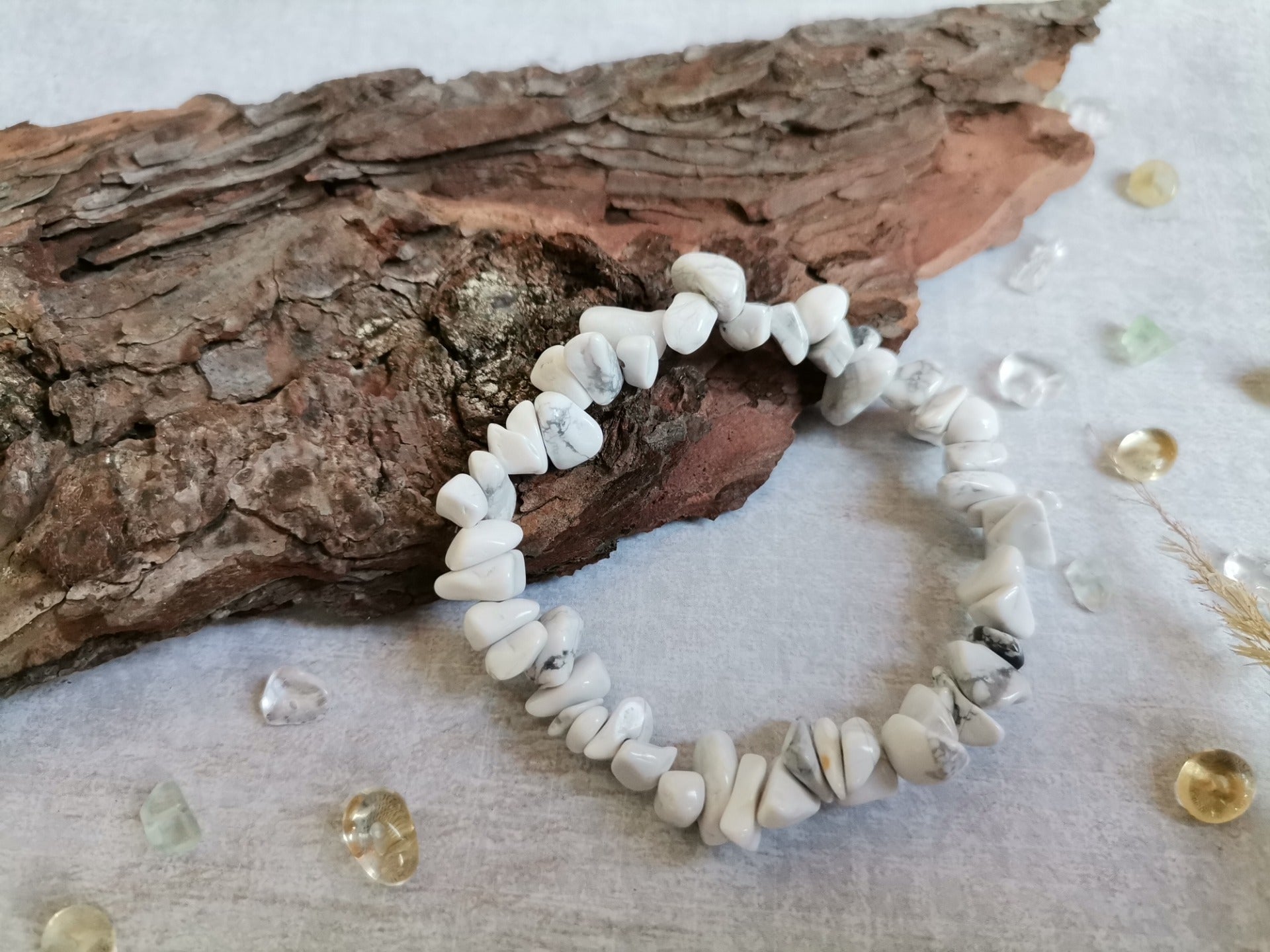 Howlite Chip Bracelet