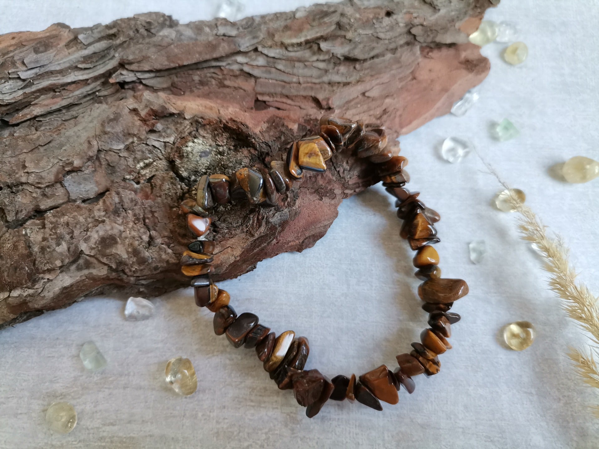 Tygří oko sekaný náramek