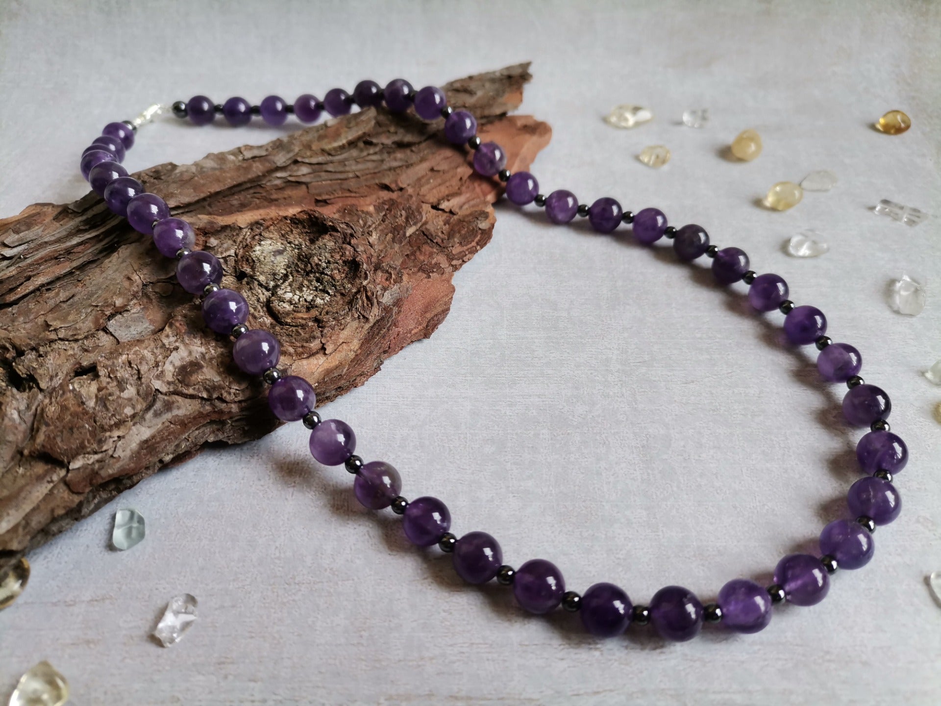 Ametyst Ø 8mm s hematitem Náhrdelník