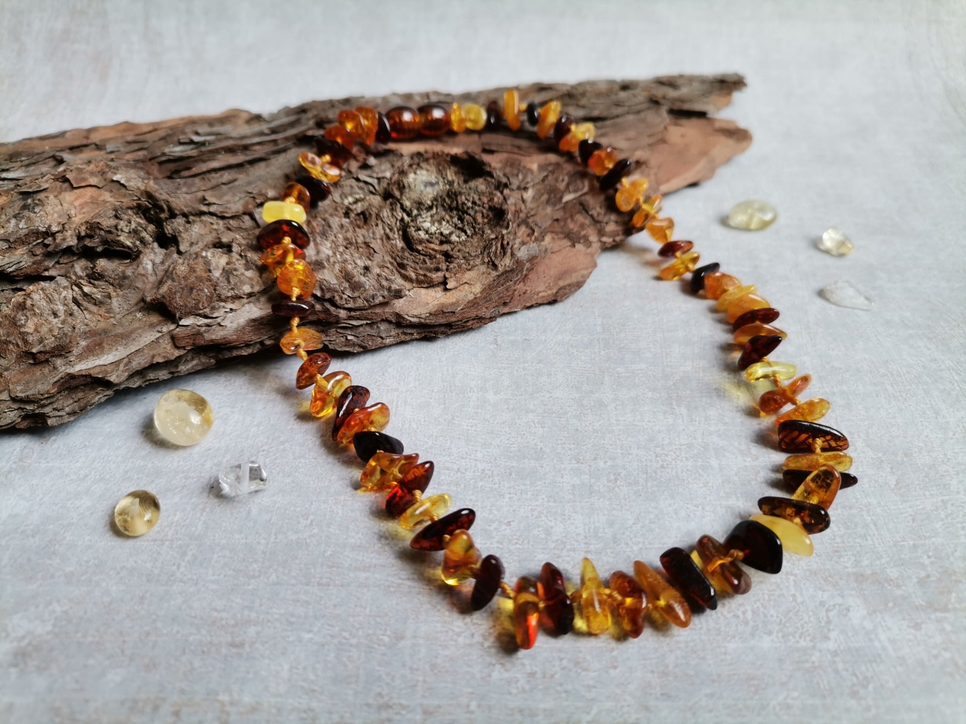 Dětský jantarový náhrdelník mix