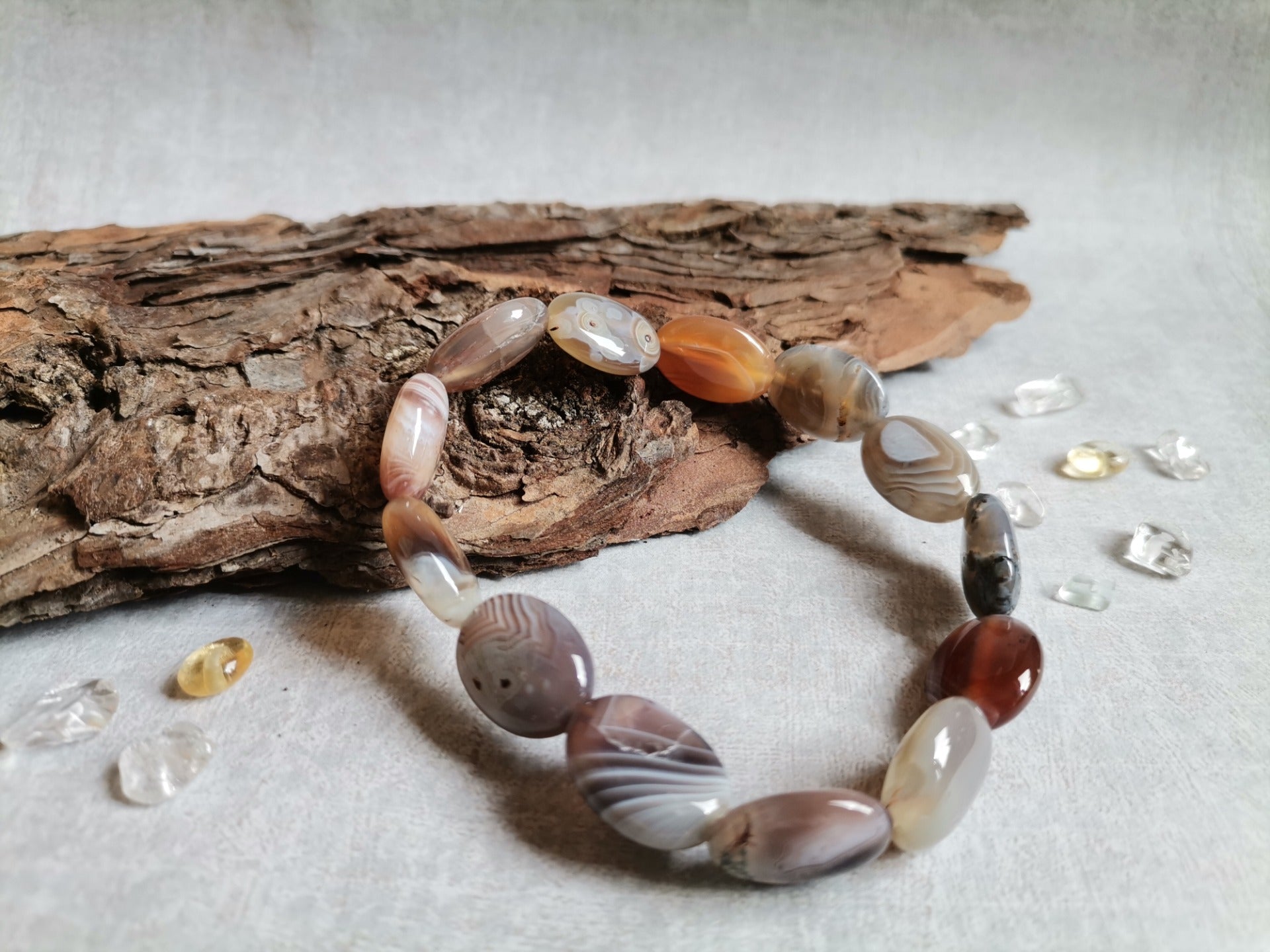 Achát Botswana tromlovaný Náramek