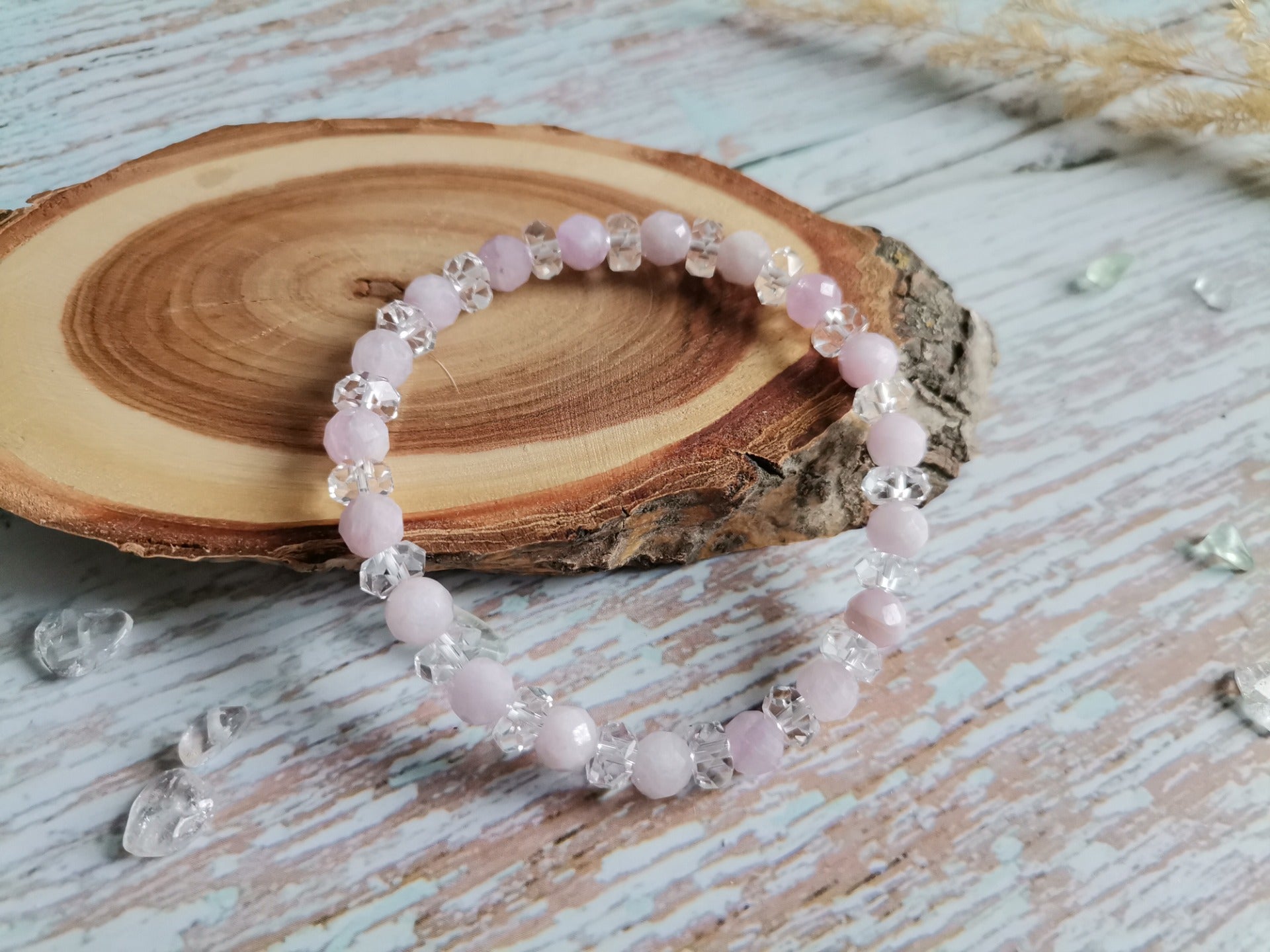 Kunzite Faceted Ø 6 mm Bracelet with Clear Quartz
