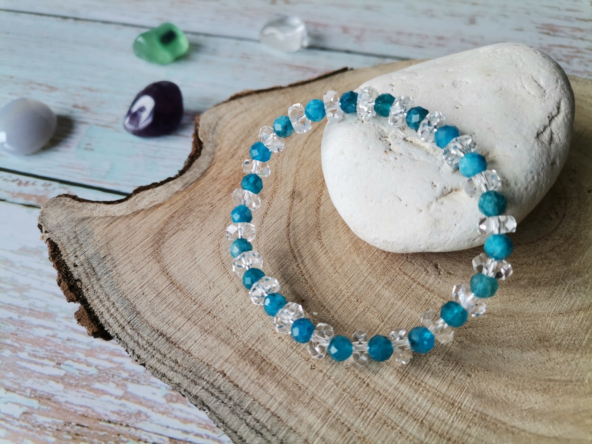 Apatit broušený Ø 6mm a křišťál disk Náramek