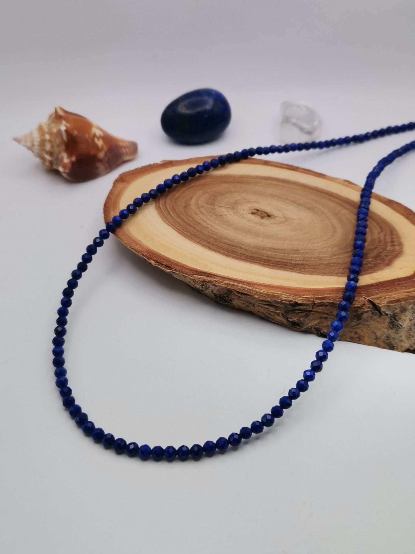 Náhrdelník s fazetovaným lapisem lazuli Ø 4 mm