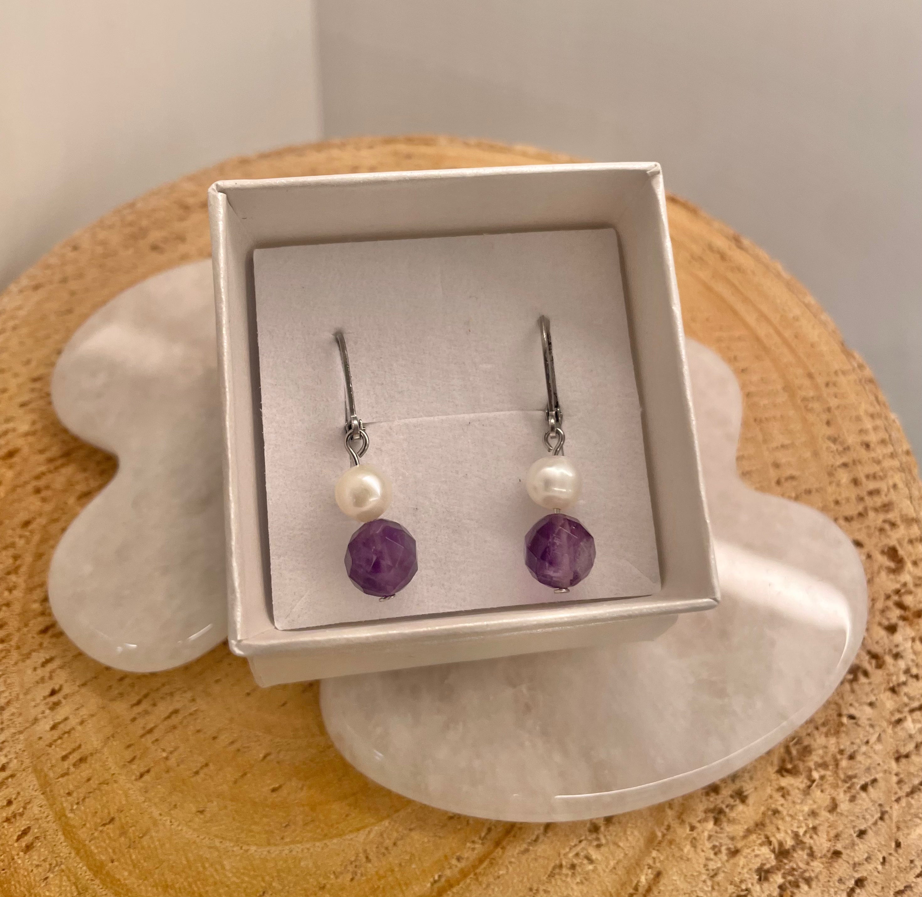 Amethyst Faceted 8mm + Pearl - Earrings